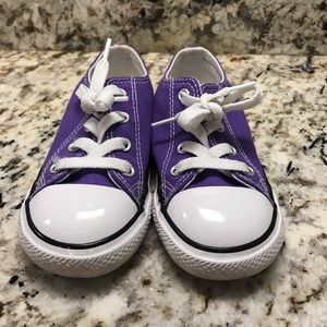 Converse Purple All Star Low top
Toddler size 8